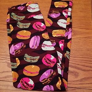 Lularoe macaroon leggings OS New!
